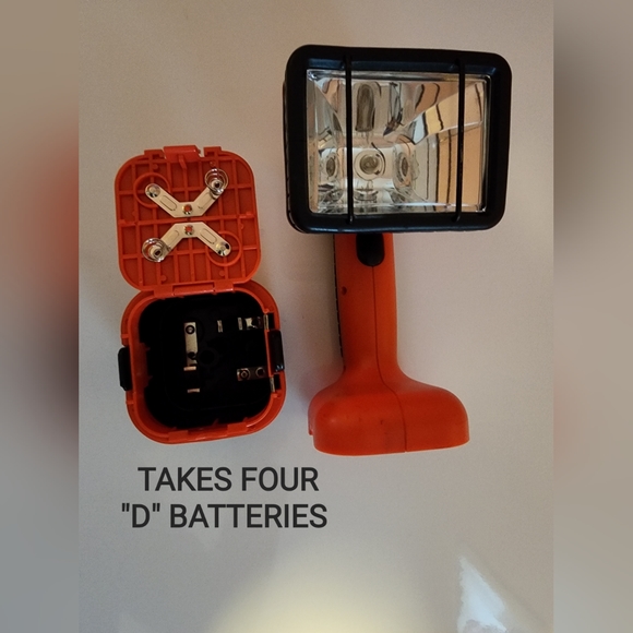 Coleman Pivoting Utility Work Light - Picture 5 of 14
